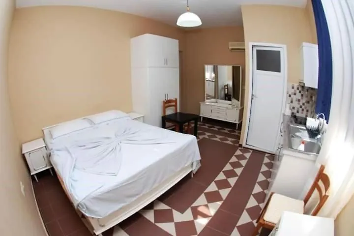 Leon'S Home Saranda